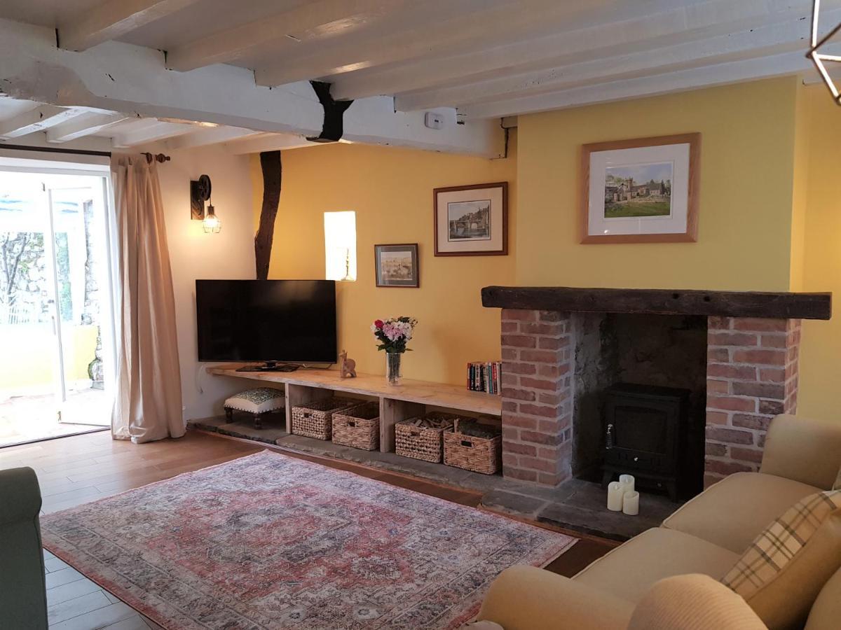 Cruck Cottage 피커링 외부 사진