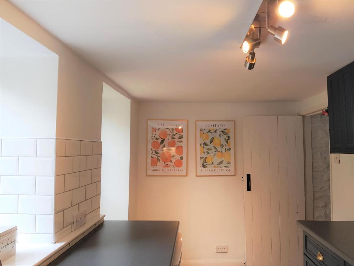 Cruck Cottage 피커링 외부 사진